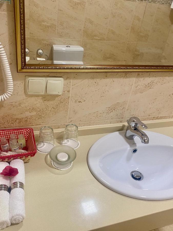 Boutique Hotel Deluxe 카미야네치포딜시키 외부 사진