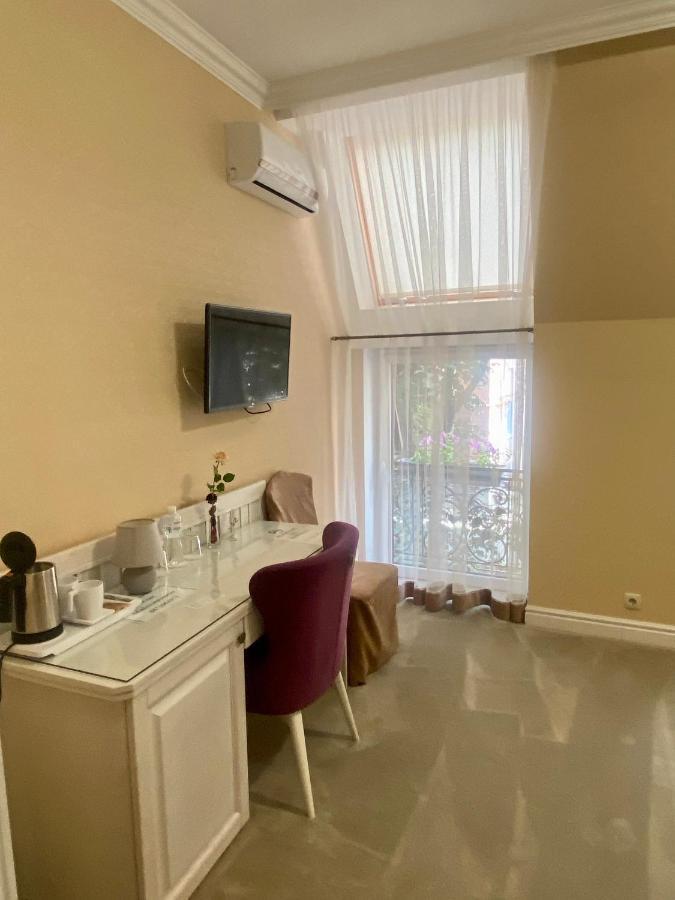 Boutique Hotel Deluxe 카미야네치포딜시키 외부 사진
