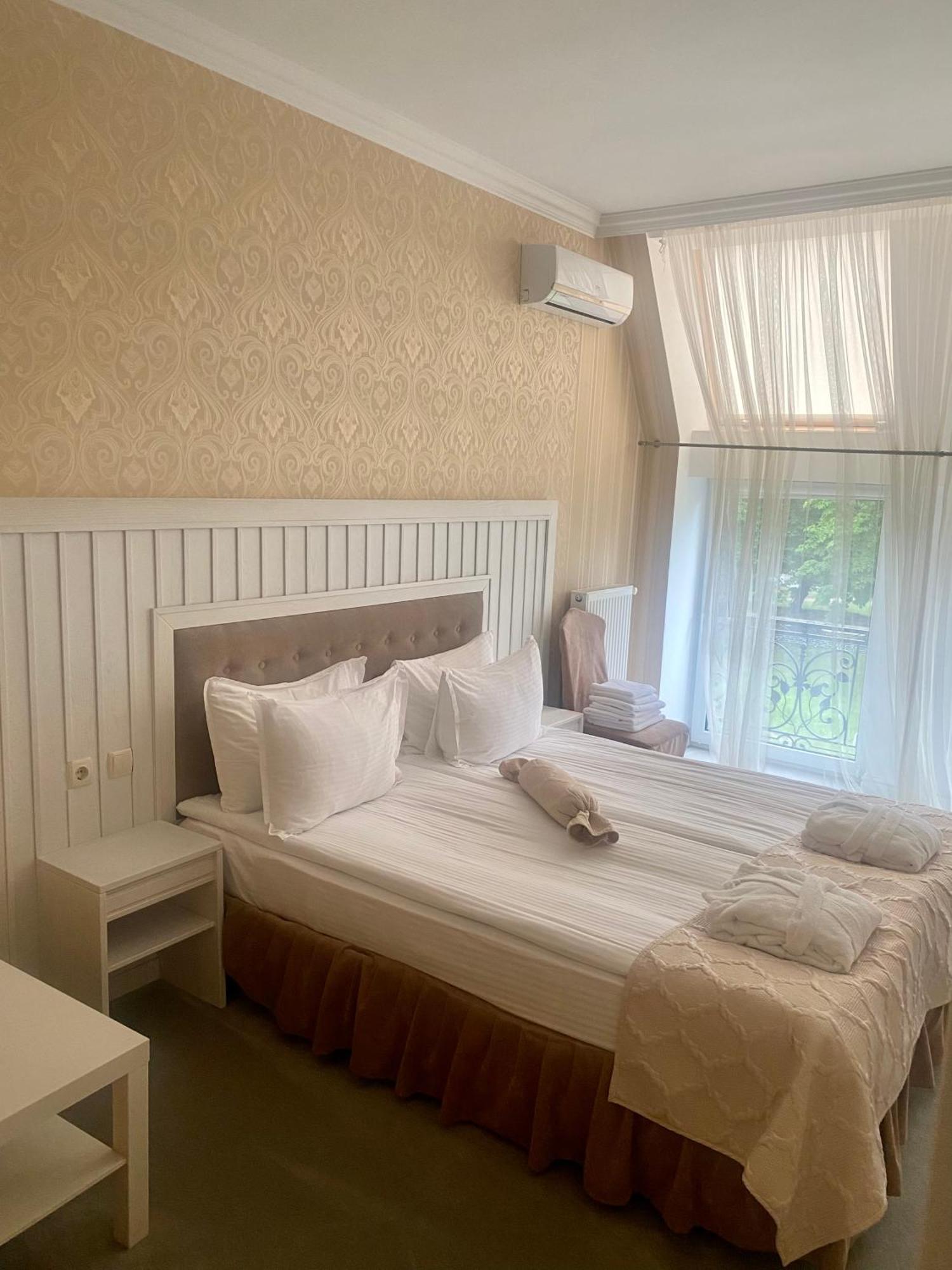 Boutique Hotel Deluxe 카미야네치포딜시키 외부 사진