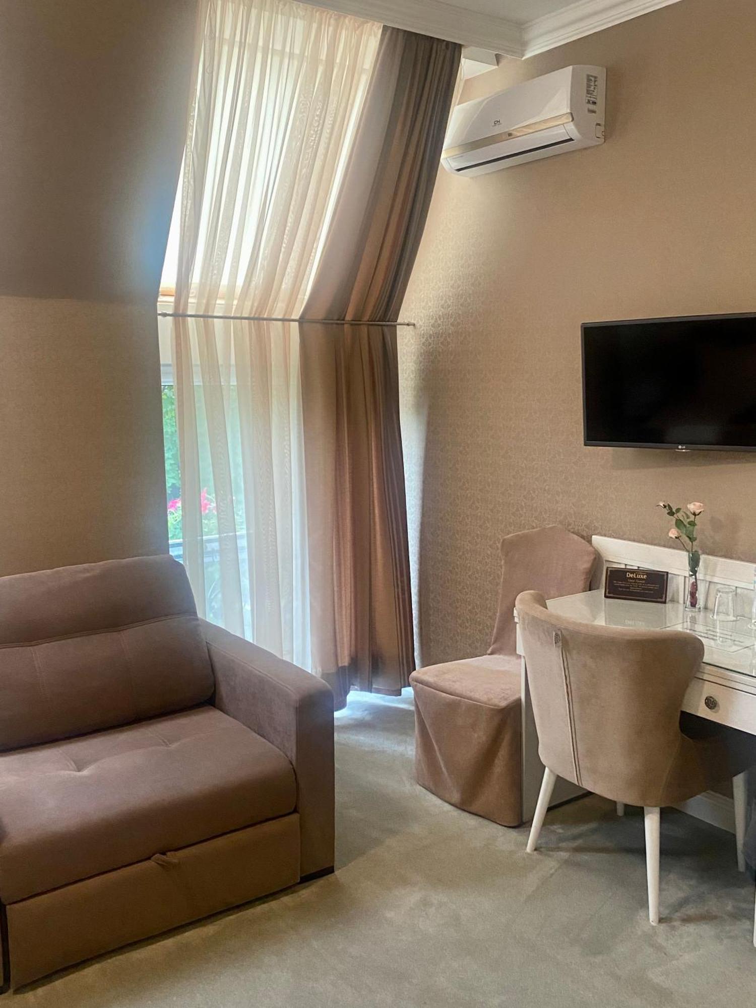 Boutique Hotel Deluxe 카미야네치포딜시키 외부 사진