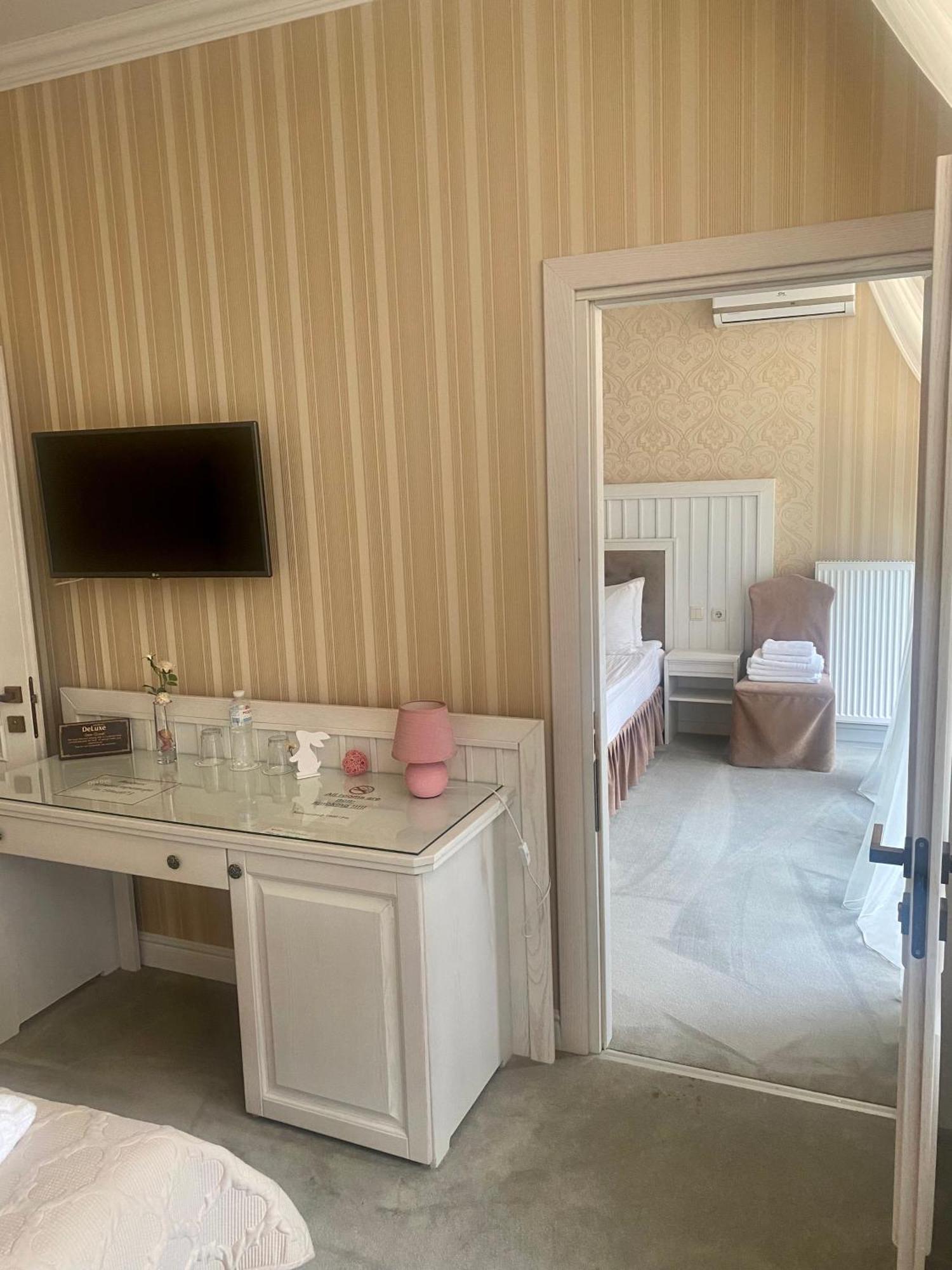 Boutique Hotel Deluxe 카미야네치포딜시키 외부 사진